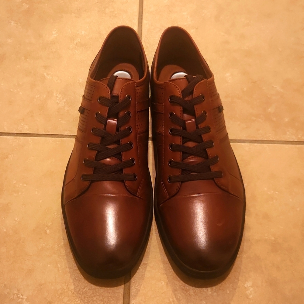 Kenneth Cole Sneakers
